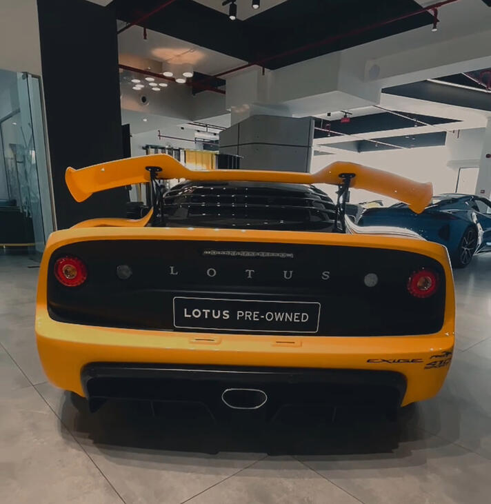 Vehicle show reels